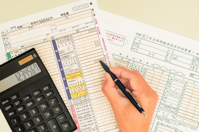 無償譲渡の際にかかる税金は?贈与税の金額は?
